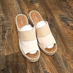 TOMS wedges